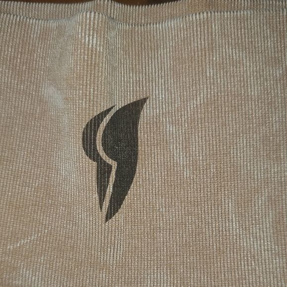 Tan Ribbed Workout - Picture 8 of 11